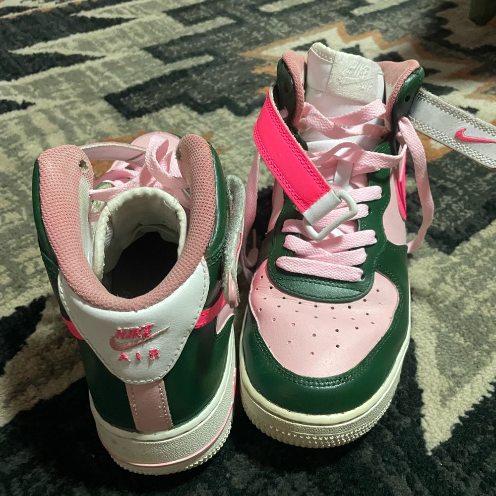 Hand Painted!!! Custom Nike High-Tops - Picture 5 of 5
